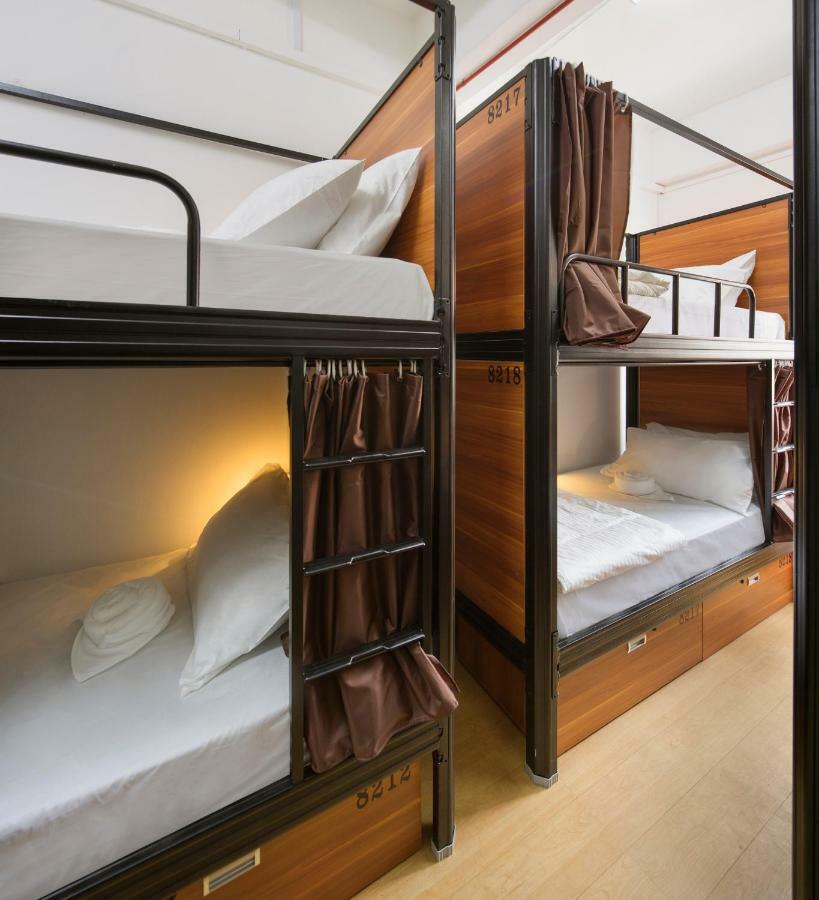 Single Bed Mixed Dormitory Room