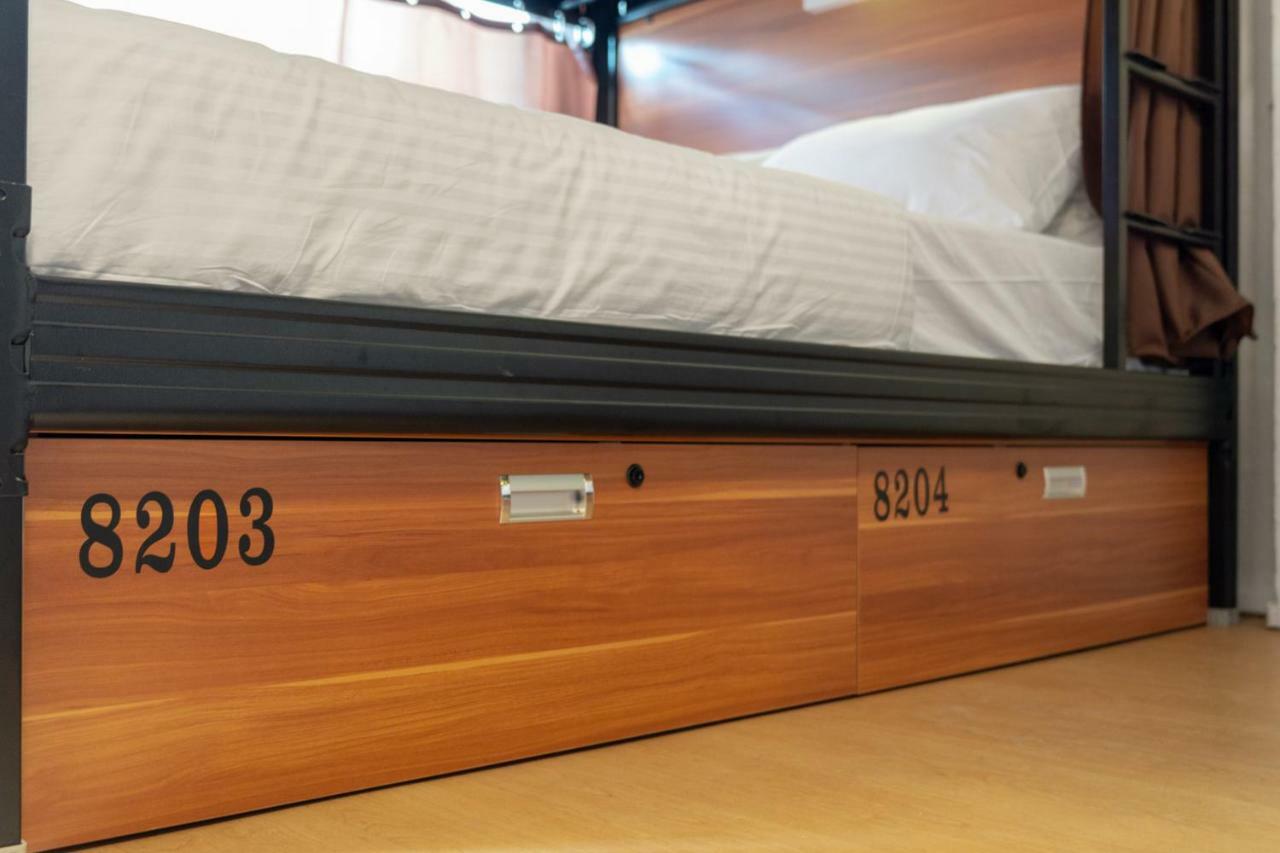 Single Bed Mixed Dormitory Room