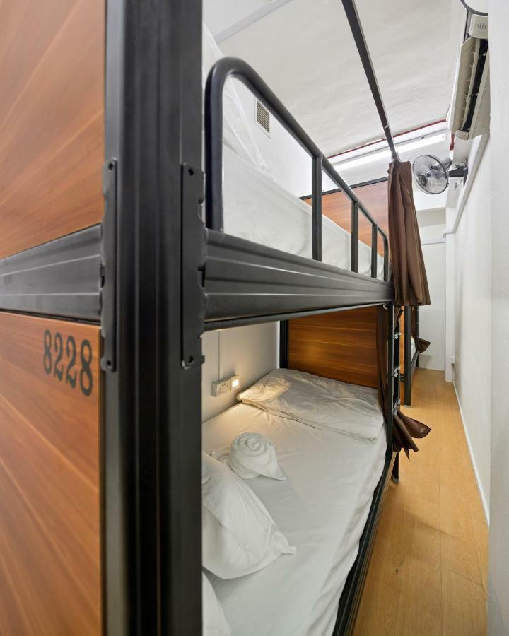 Single Bed Mixed Dormitory Room